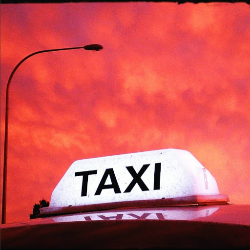 Barossa Taxis and Barossa Mini Tours logo