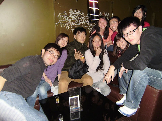 這是來自臺灣和新加坡的大家的合照@club 這是來自臺灣和新加坡的大家的合照@club