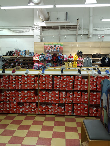 Shoe Store «WSS», reviews and photos, 7111 Vineland Ave, North Hollywood, CA 91605, USA