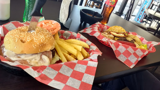 Monster Burger Beer Wings, Grafito 415, Valle de Lincoln, N.L., México, Restaurante | NL