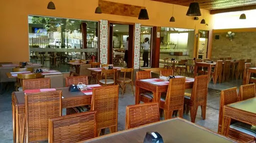 Restaurante e Churrascaria Bom Brasil, R. Território do Guaporé, 162 - Pituba, Salvador - BA, 41830-520, Brasil, Restaurantes_Churrascarias, estado Bahia