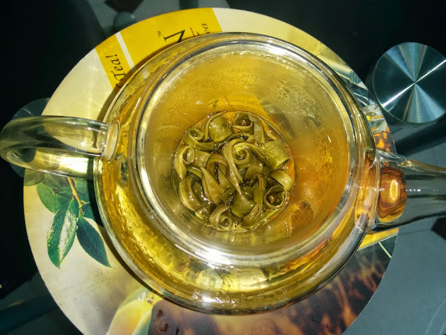 Jade Rolls Green Tea