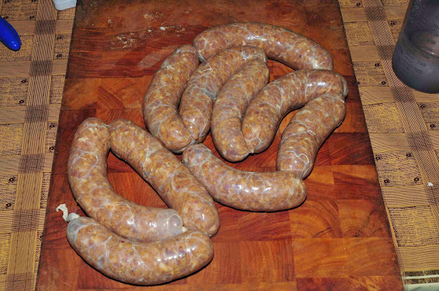 04%2520sausages%2520-%2520with%2520cure.jpg