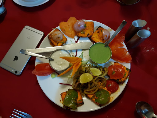 Cheelgadi Veg Restaurant, Airport Road, Jagatpura, Jaipur, Rajasthan 302029, India, Diner, state RJ