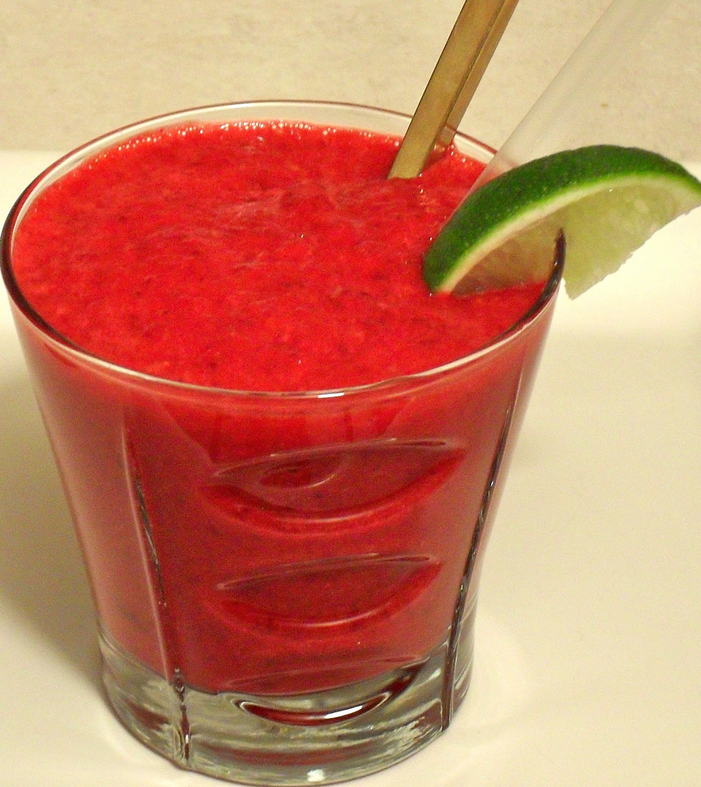 beet suite: Beet, strawberry and purple yam smoothie