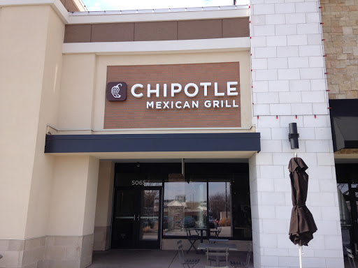 Mexican Restaurant «Chipotle Mexican Grill», reviews and photos, 5065 W 119th St, Leawood, KS 66209, USA
