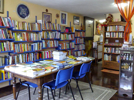 Mahatma Livraria de Expansão, R. Alcídes Munhoz, 21 - Mercês, Curitiba - PR, 80810-040, Brasil, Livraria, estado Paraná