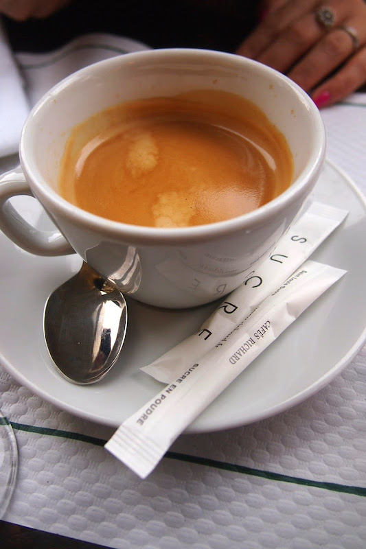 パリ　朝ごはん