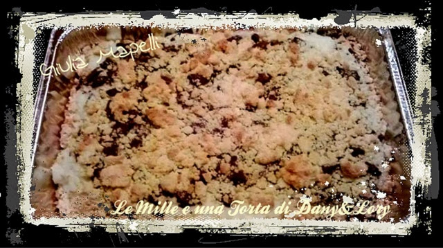 sbriciolata ripiena con crema di cocco e scaglie di cioccolato