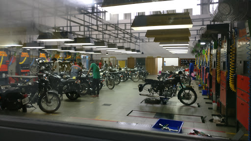 Royal Enfield Service Centre (LUHA), Ashoka Theatre Rd, Thottummaram, Kozhikode, Kerala 673007, India, Two_Wheeler_Repair_Shop, state KL