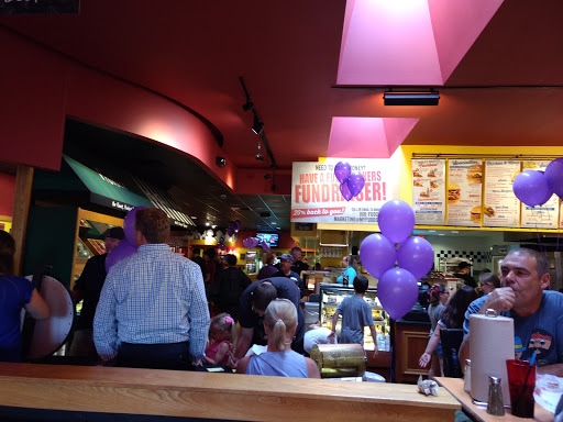 Hamburger Restaurant «Fuddruckers», reviews and photos, 436 Broadway, Methuen, MA 01844, USA