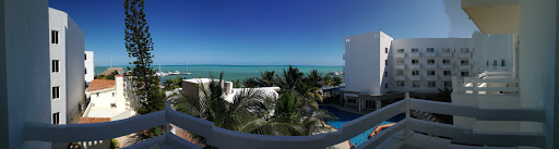 Holiday Inn Cancun Arenas, KM 2.5, Blvd. Kukulcan, Zona Hotelera, 77500 Cancún, Q.R., México, Hotel de aeropuerto | TLAX
