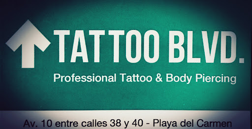 Tattoo Blvd & Body Piercing, Calle 40 Nte. & Calle 10 Bis. Nte., Zazil-ha, 77720 Playa del Carmen, Q.R., México, Tienda de piercings | Playa del Carmen