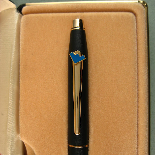 Cross Classic Black Century Fountain Pen Medium Gold Vintage Matte B 2 Logo