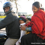 4 sur une moto, un classique en Inde!