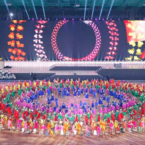Dancers perform during the opening ceremony for the 2014 Commonwealth Games at Celtic Park in Glasgow, Scotland, July 23, 2014. 