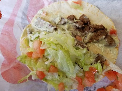 Mexican Restaurant «Taco Bell», reviews and photos, 1981 Broad Hollow Rd, Farmingdale, NY 11735, USA
