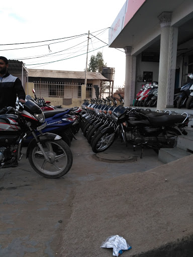 Rajveer Auto, Khatoni No-36/38, Khasra No-282, Near Toll Tax Barrier, Pinjore Road, District Solan, Baddi, Himachal Pradesh 173205, India, Scooter_Repair_Shop, state HP