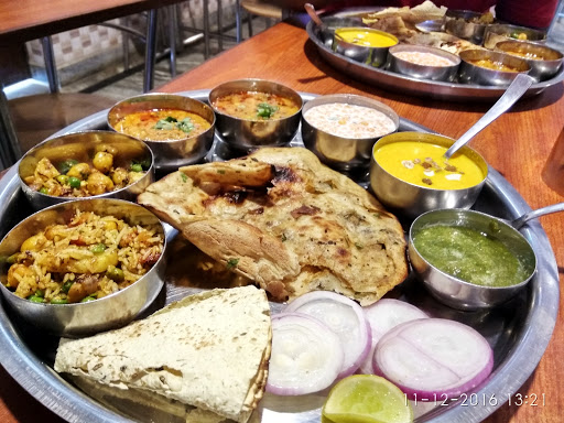 Guru kripa Veg Restaurant, Lalitpur Dewgarh Marg, Civil Lines, Lalitpur, Uttar Pradesh 284403, India, Restaurant, state UP