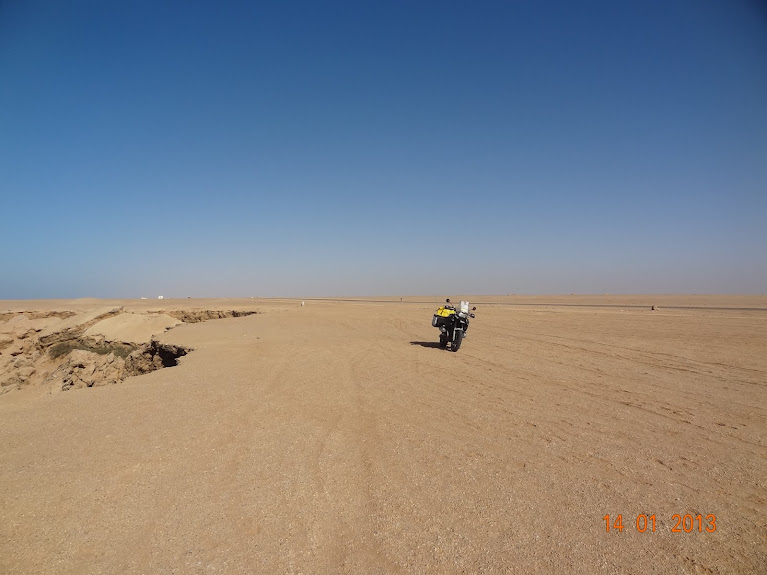 Por Marrocos e Mauritãnia, a queimar Pneu e Gasolina  - Página 3 DSC05838