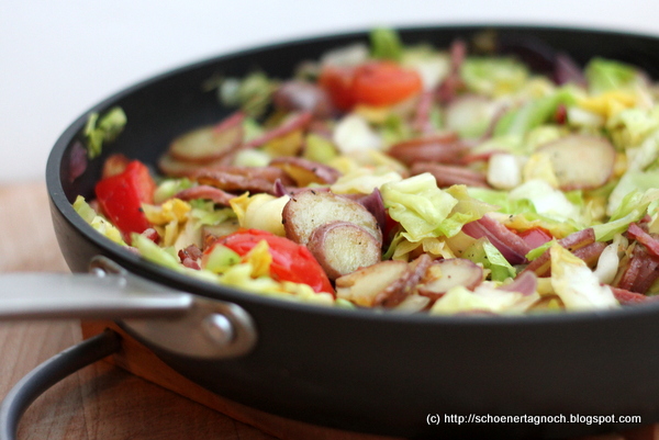 Rustikale Kartoffel-Pfanne mit Spitzkohl und Speck - Schöner Tag noch!