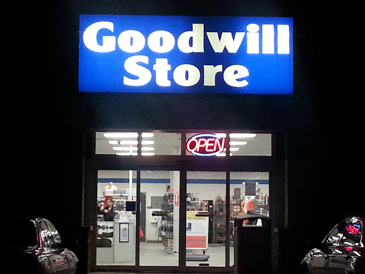 Thrift Store «Goodwill Store», reviews and photos, 2001 Cedar Plaza Dr, Muscatine, IA 52761, USA