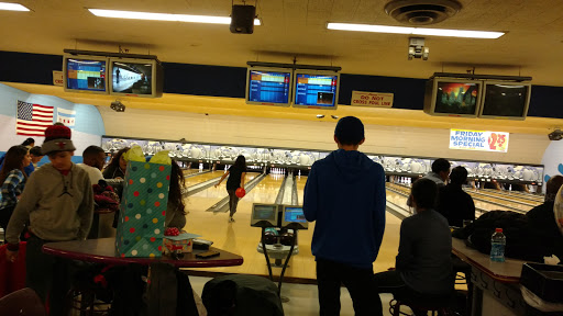 Bowling Alley «Lawn Lanes», reviews and photos, 6750 S Pulaski Rd, Chicago, IL 60629, USA