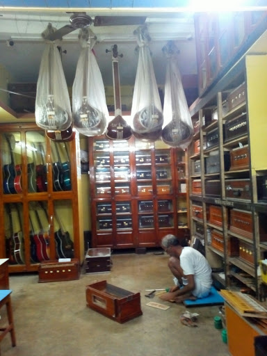 Rudrabina Musical Instruments Shop, Priyanagar, G.T. Road Opposite of Tomb of Susanna Anna Maria, Hooghly, Chuchura, West Bengal 712102, India, Musical_Instrument_Repair_Shop, state WB