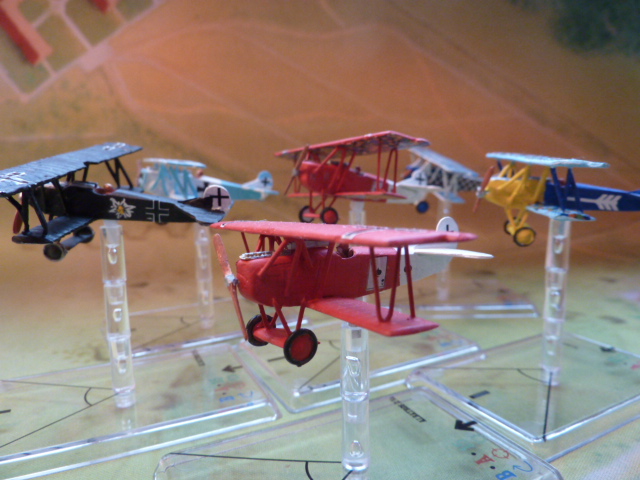 Montage Fokker DVII : Valom, Redeagle miniatures et Reviresco  P1070614