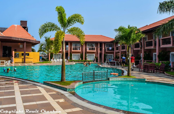 The Golden Palms Hotels & Spa, Beach Road, 4th Ward, Colvá, Salcette, Goa 403708, India
