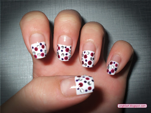 Dots nails