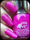 yes 7.jpg http://astinails.blogspot.fr/2014/04/swatchnews.html