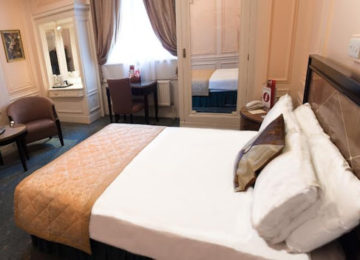 Britannia Adelphi Hotel