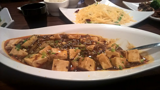 Mandarin Restaurant «Asian Fusion», reviews and photos, 1609 E North Ave C, Milwaukee, WI 53202, USA