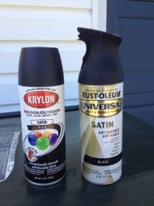A close up of Krylon and Rusoleum spray paint cans