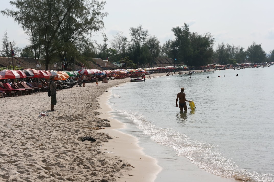 Re: Ochheuteal Beach, реально худший пляж Sihanoukville . Февраль 2014.