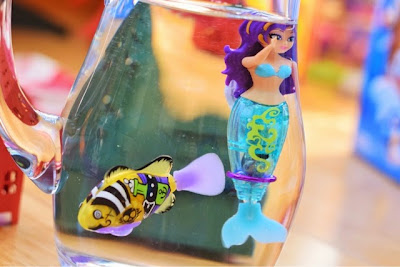 Emma in Bromley Christmas Git Guide 2014 Pirate Robo Fish Emma in Bromley Christmas Git Guide 2014 Pirate Robo Fish