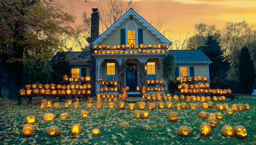 Halloween House.jpg