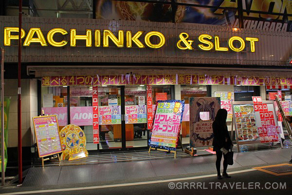 akihabara tokyo, pachinko parlors and casinos in tokyo, what to do in tokyo, otaku culture in tokyo,