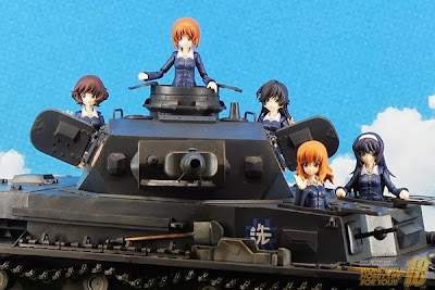 Girls Und Panzer Figmas and Tank