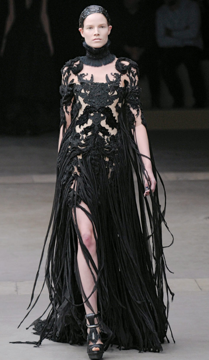 WAREHOUSE 318: BONDAGE FUR CONTRAST by Alexander McQueen AW2011