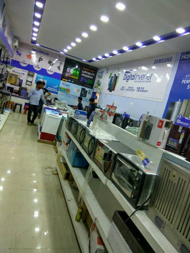 Value Plus Store (Behror), near by, New Grain Market Rd, Patasa Bazar, Shahbaad Markanda, Haryana 136135, India, Electronics_Retail_and_Repair_Shop, state RJ