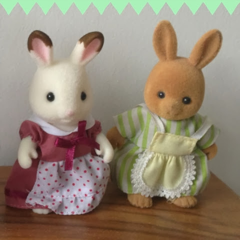 Petites Marionnettes: Celles des Petits Malins et Sylvanian Families /  Souvenirs vintages