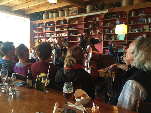 Cafe De La Grave Inc