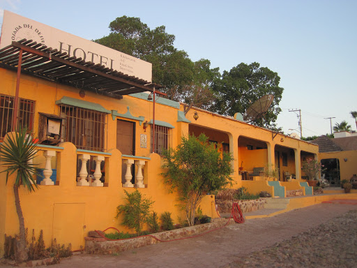 Hotel Posada del Desierto, Calle Bajada Comodoro 195-196, Club de yates, 85506 San Carlos, Son., México, Alojamiento en interiores | SON