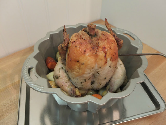 How to make roast chicken in a bundt pan