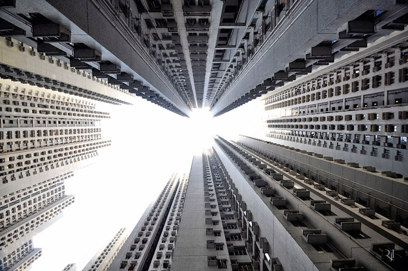 ＊垂直地平線：藝術家 Romain Jacquet-Lagreze 90度香港仰空攝影作品！ 2
