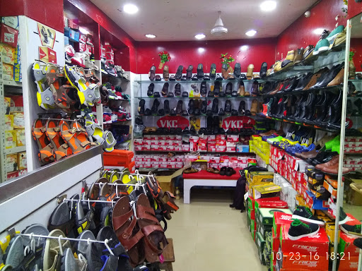 METRO, Shop No. 5, Ground Floor, Opp.Raymond Showroom, Karur Bypass Rd, Annamalai Nagar, Tiruchirappalli, Tamil Nadu 620018, India, Shoe_Shop, state TN