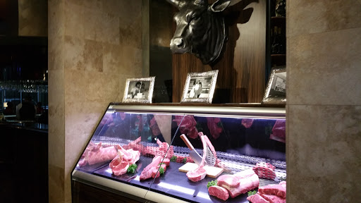 Perry's Steakhouse & Grille