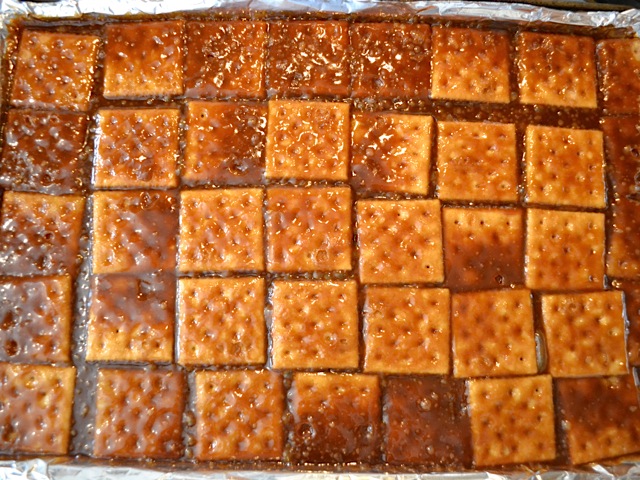baked toffee crackers